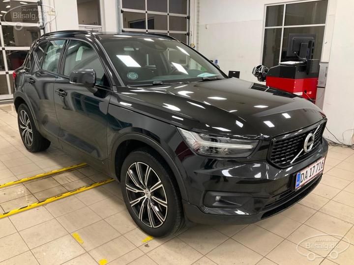 Photo 2 VIN: YV1XZBBVFM2557147 - VOLVO XC40 SUV 