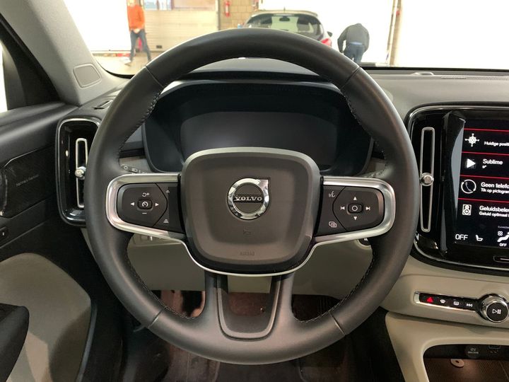 Photo 10 VIN: YV1XZBWVFN2652080 - VOLVO XC40 