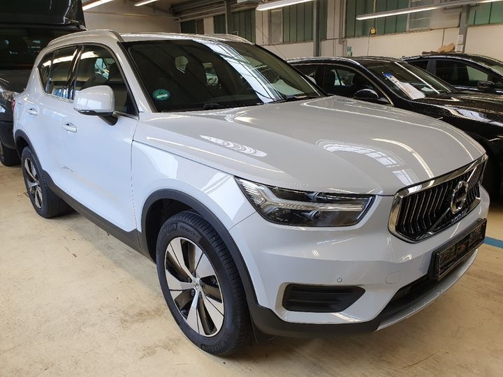 Photo 1 VIN: YV1XZBWVFN2713717 - VOLVO XC40 