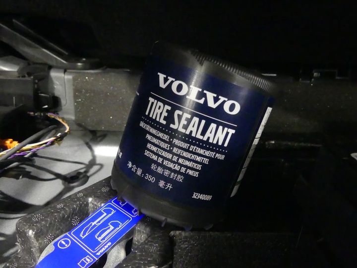 Photo 5 VIN: YV1XZBWVFN2724752 - VOLVO XC40 