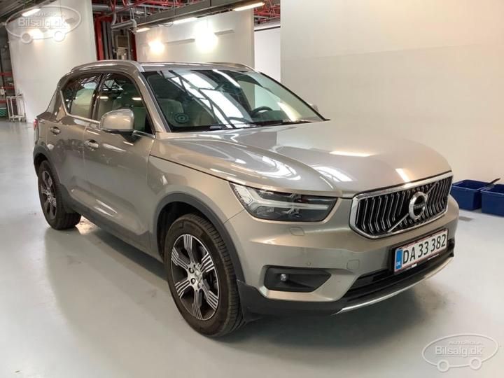 Photo 2 VIN: YV1XZK9VDM2588222 - VOLVO XC40 SUV 