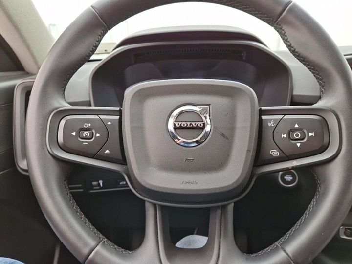 Photo 10 VIN: YV1XZL4VDN2781452 - VOLVO XC40 