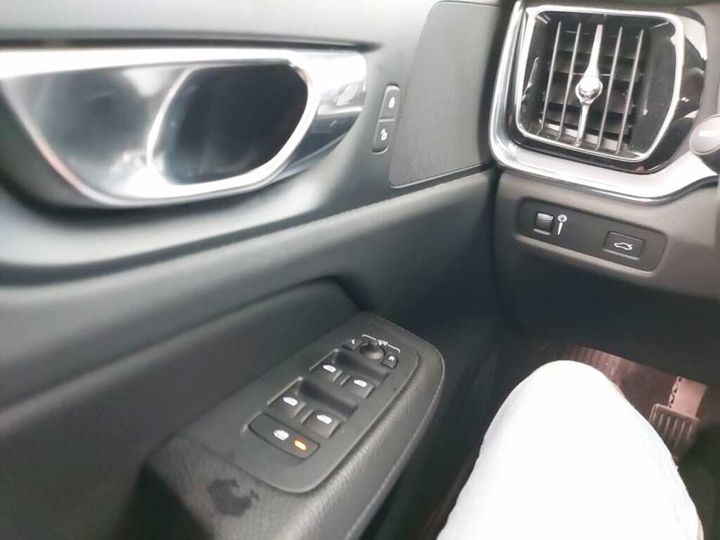 Photo 18 VIN: YV1ZW72V1K1011181 - VOLVO V60 