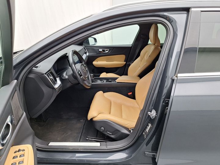 Photo 6 VIN: YV1ZW72VDL2349946 - VOLVO V60 '18 