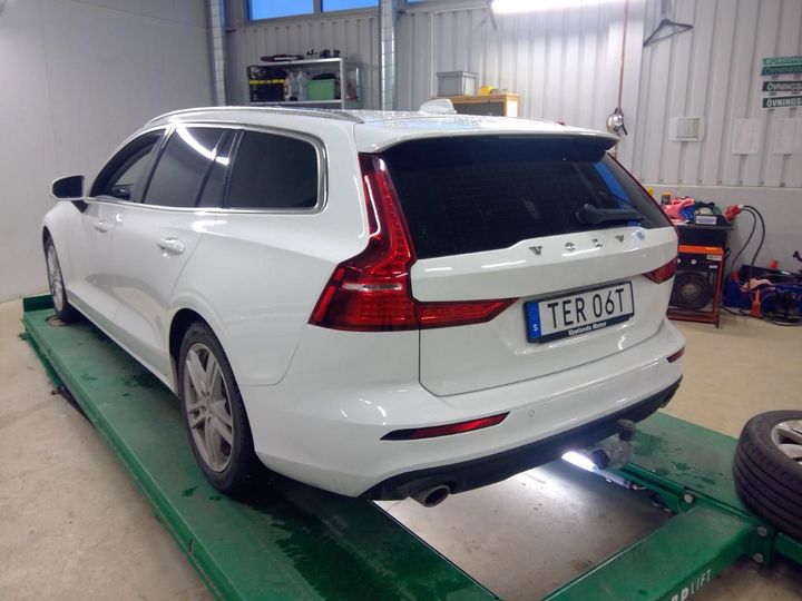 Photo 2 VIN: YV1ZWARVCL2353925 - VOLVO V60 