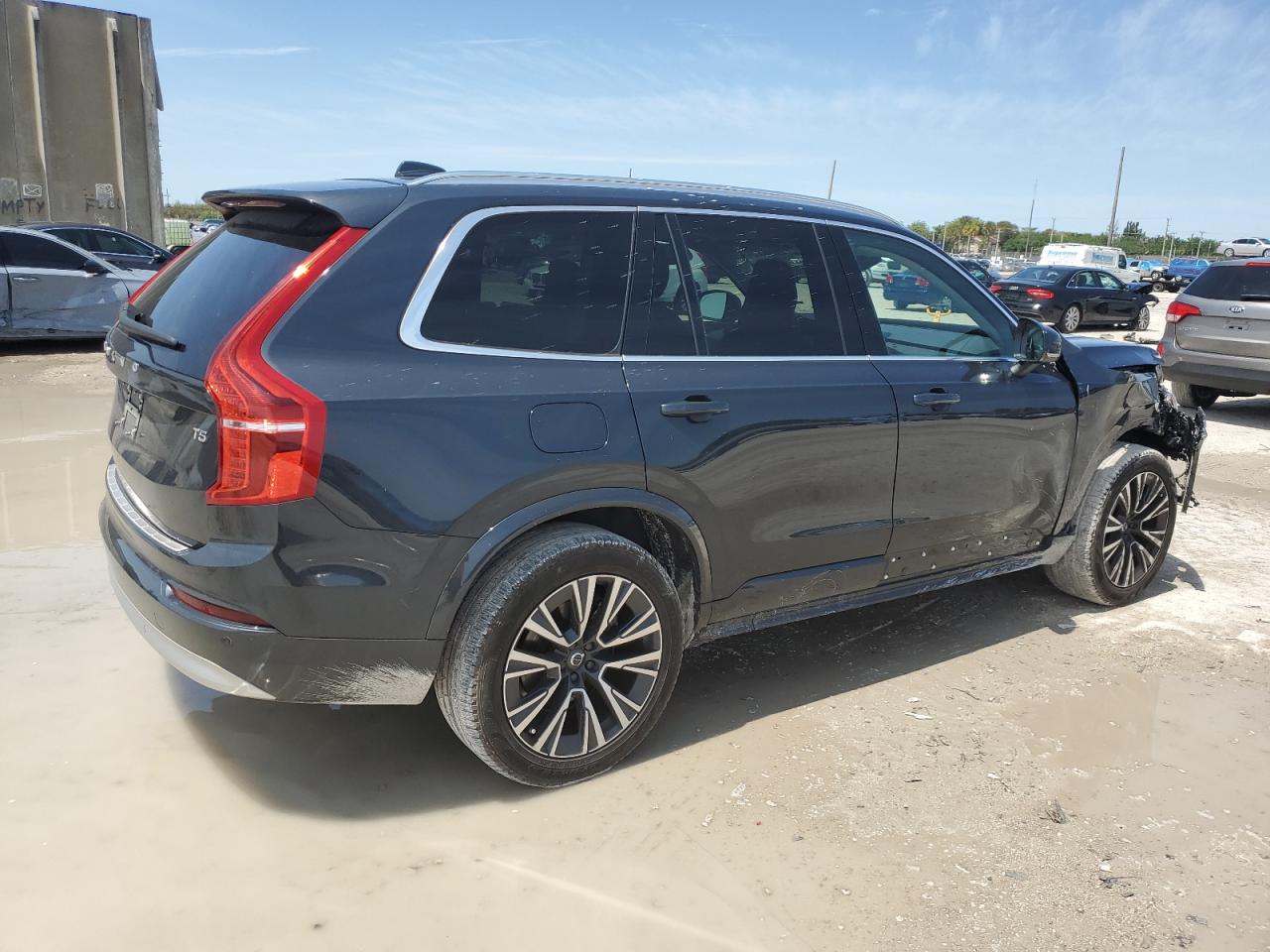 Photo 2 VIN: YV4102CK4N1873195 - VOLVO XC90 