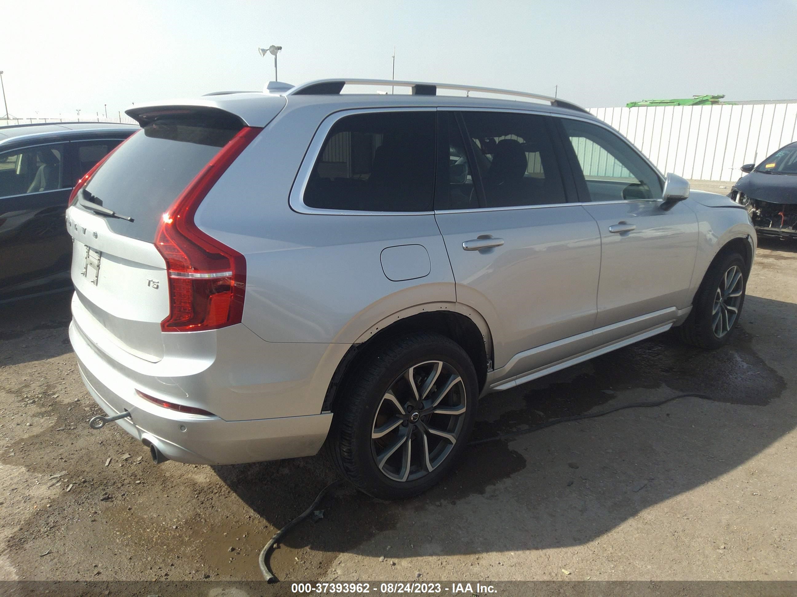 Photo 3 VIN: YV4102CKXJ1342707 - VOLVO XC90 