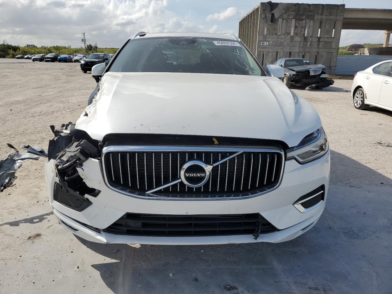 Photo 4 VIN: YV4102DL7L1489710 - VOLVO XC60 