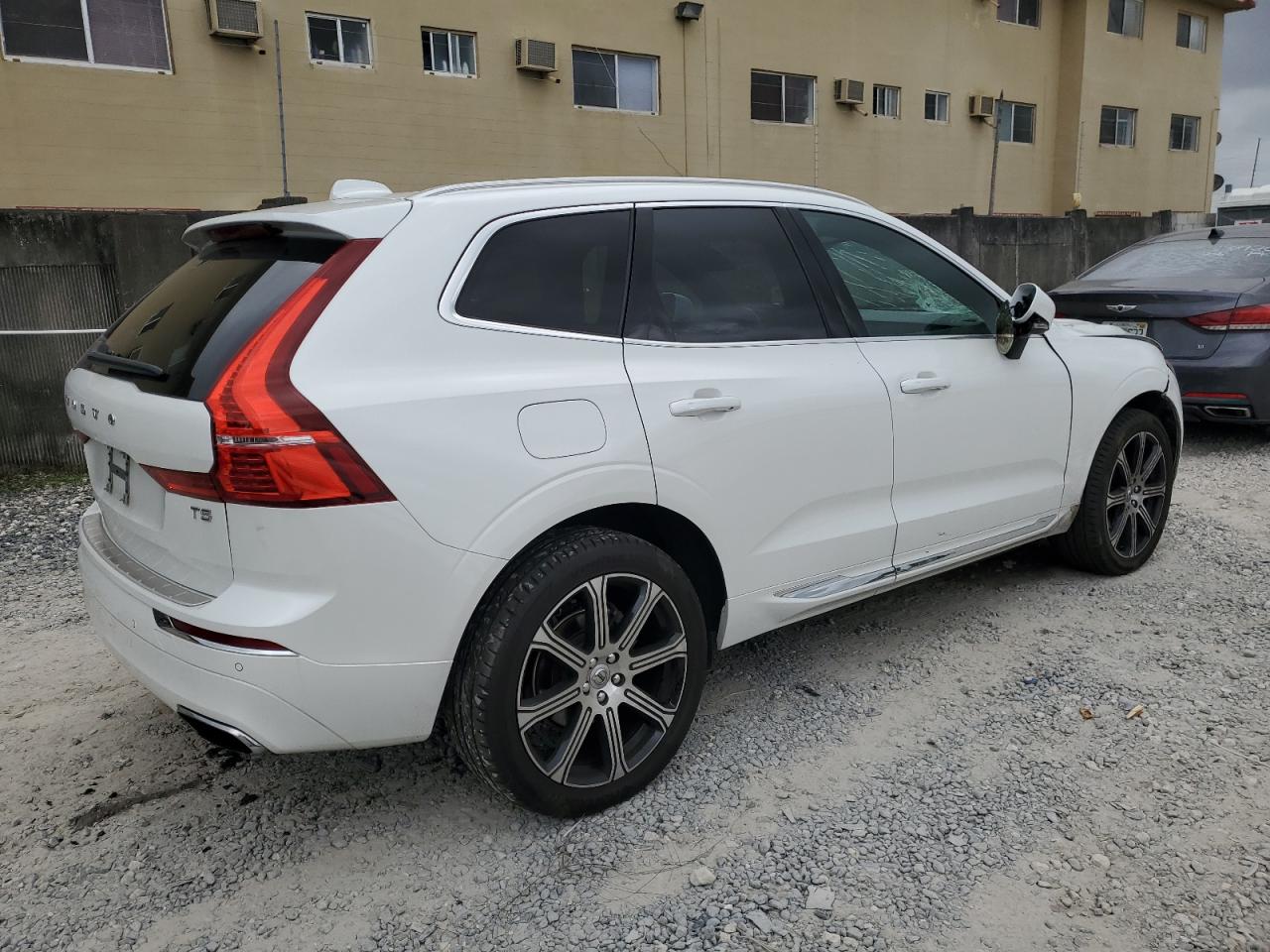 Photo 2 VIN: YV4102DL7M1676527 - VOLVO XC60 