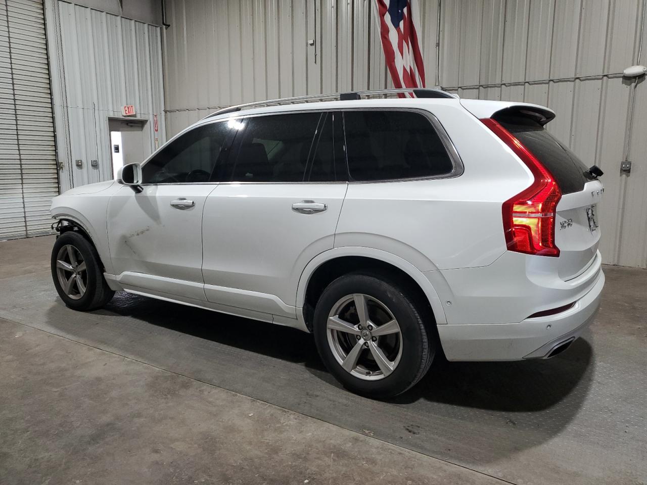 Photo 1 VIN: YV4102KK2H1105558 - VOLVO XC90 