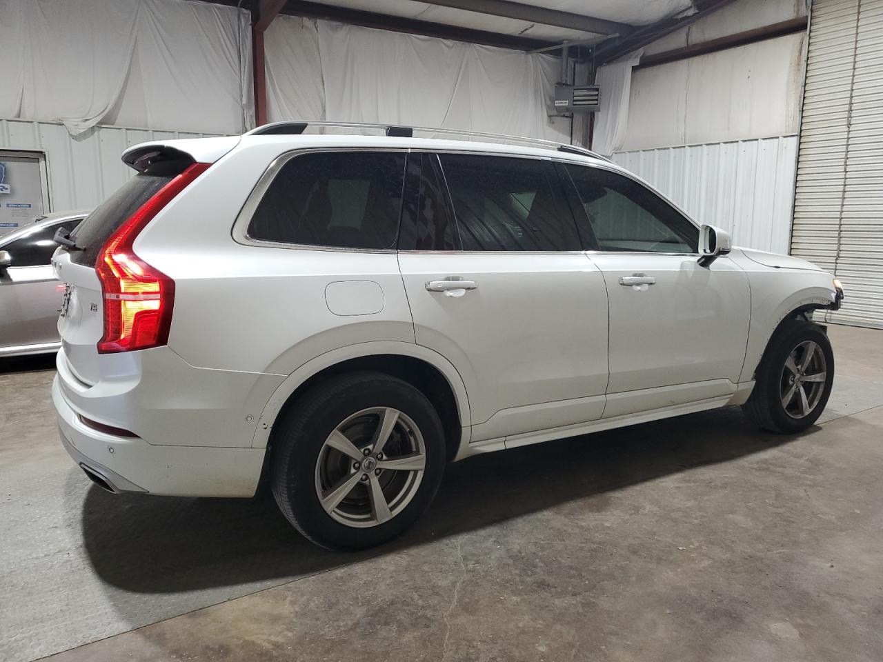 Photo 2 VIN: YV4102KK2H1105558 - VOLVO XC90 