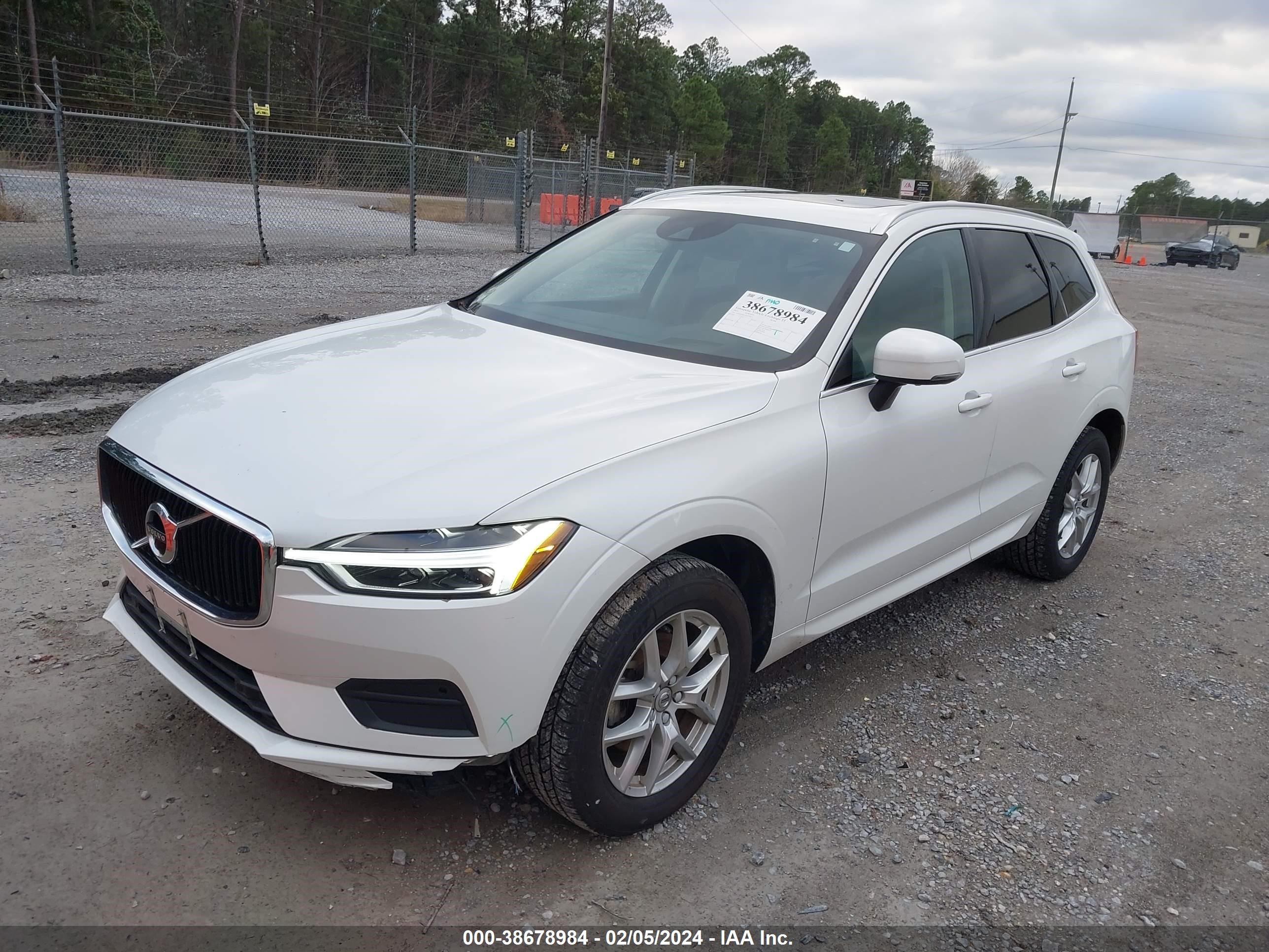 Photo 1 VIN: YV4102RK1M1737872 - VOLVO XC60 