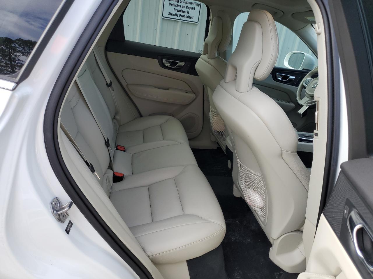 Photo 9 VIN: YV4102RK7J1058412 - VOLVO XC60 