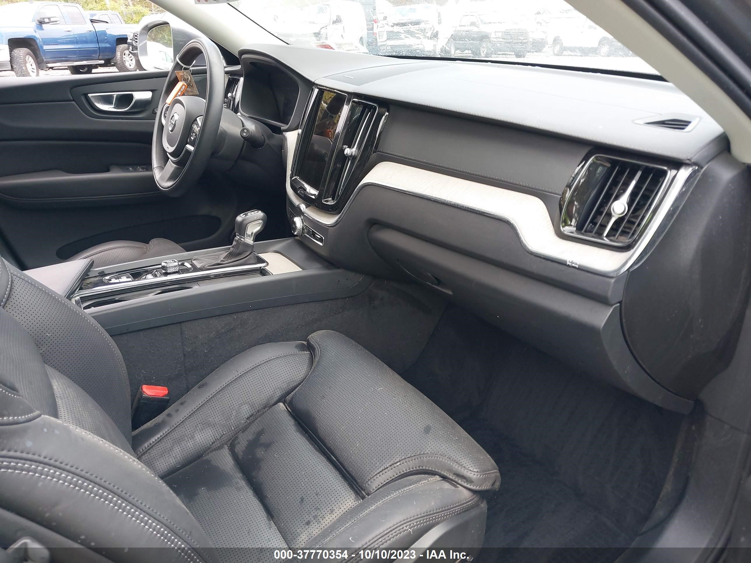 Photo 4 VIN: YV4102RL5M1869980 - VOLVO XC60 