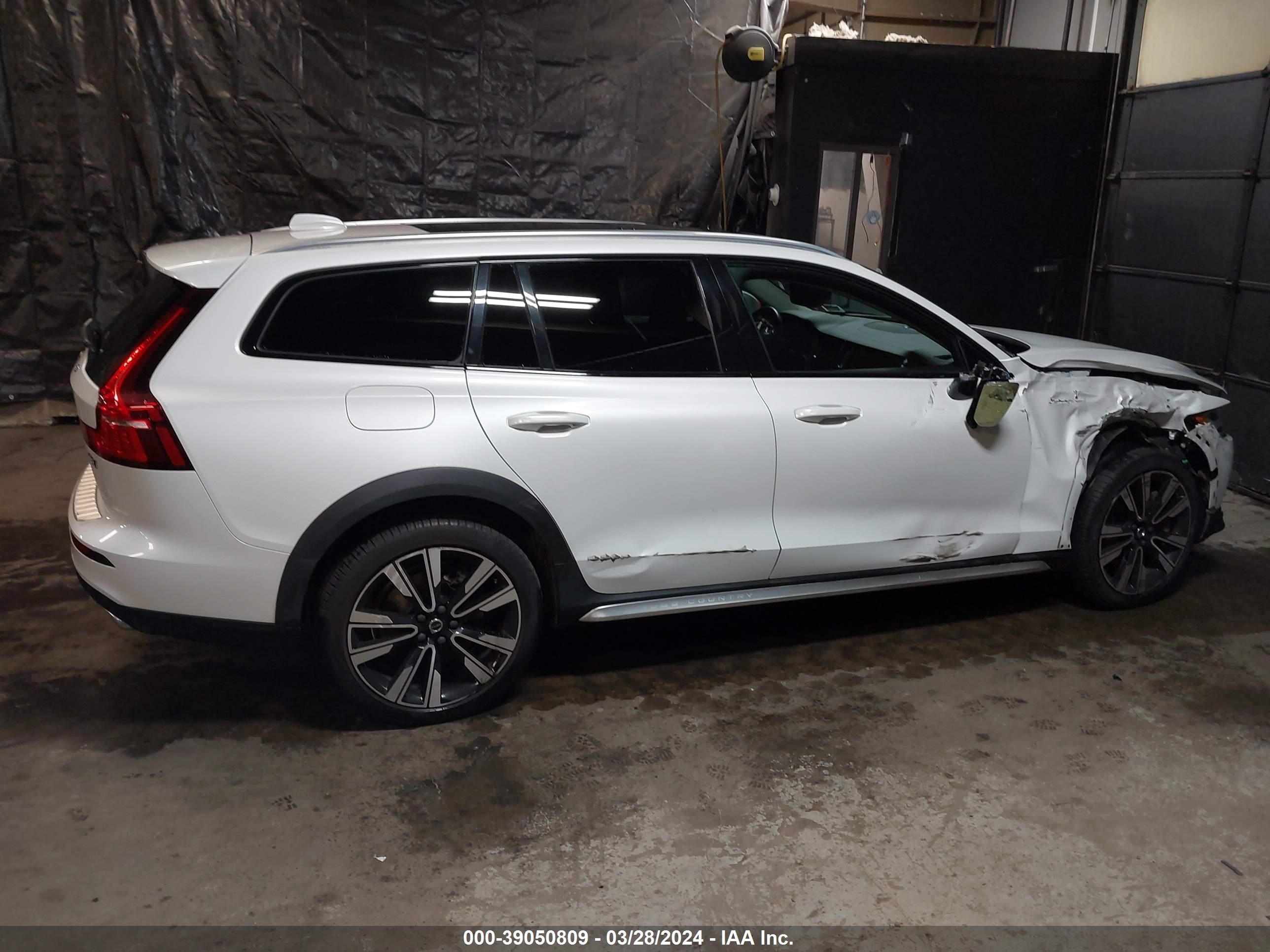 Photo 12 VIN: YV4102WK2L1045428 - VOLVO V60 CROSS COUNTRY 