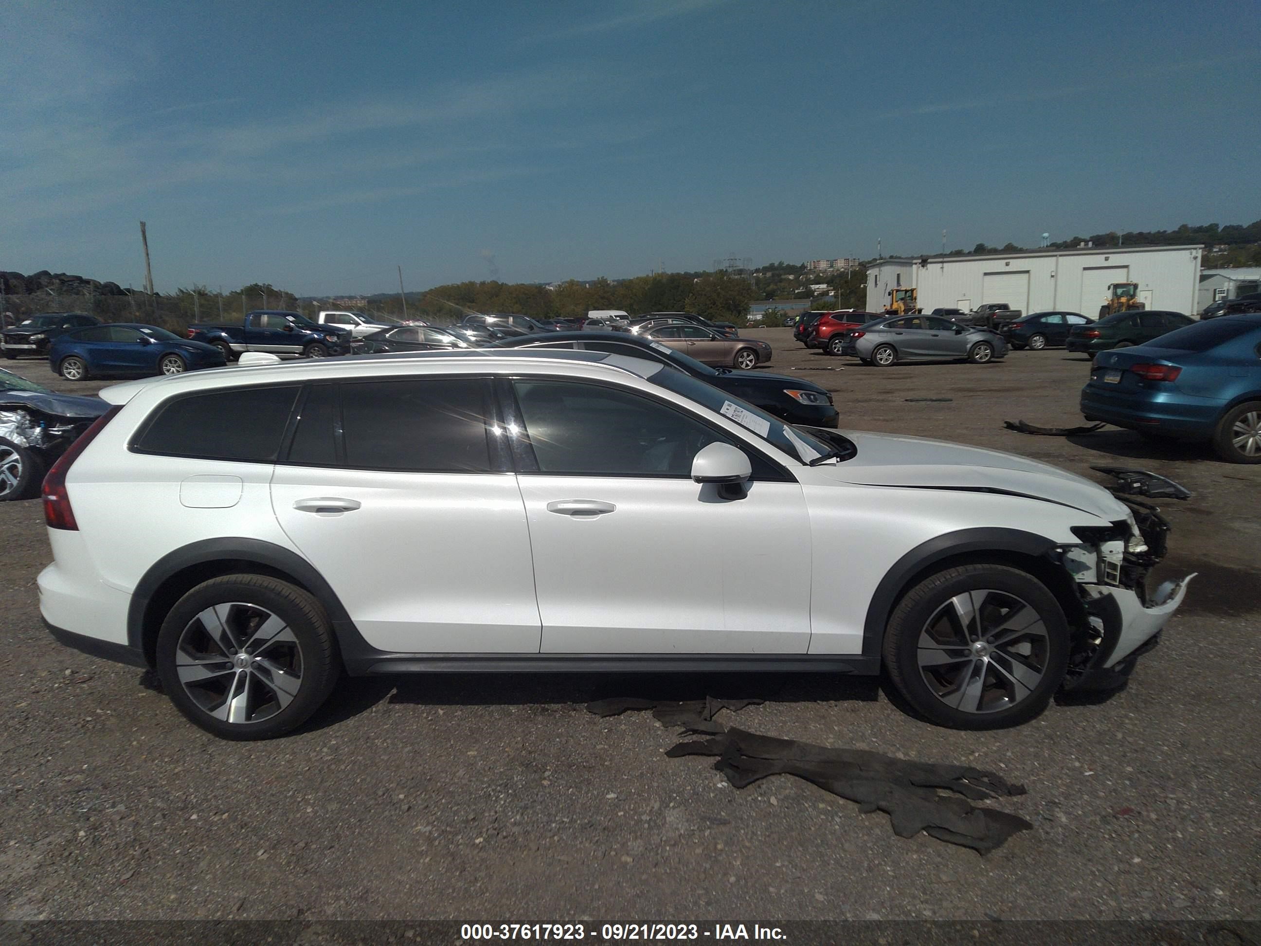 Photo 13 VIN: YV4102WK3L1031196 - VOLVO V60 CROSS COUNTRY 