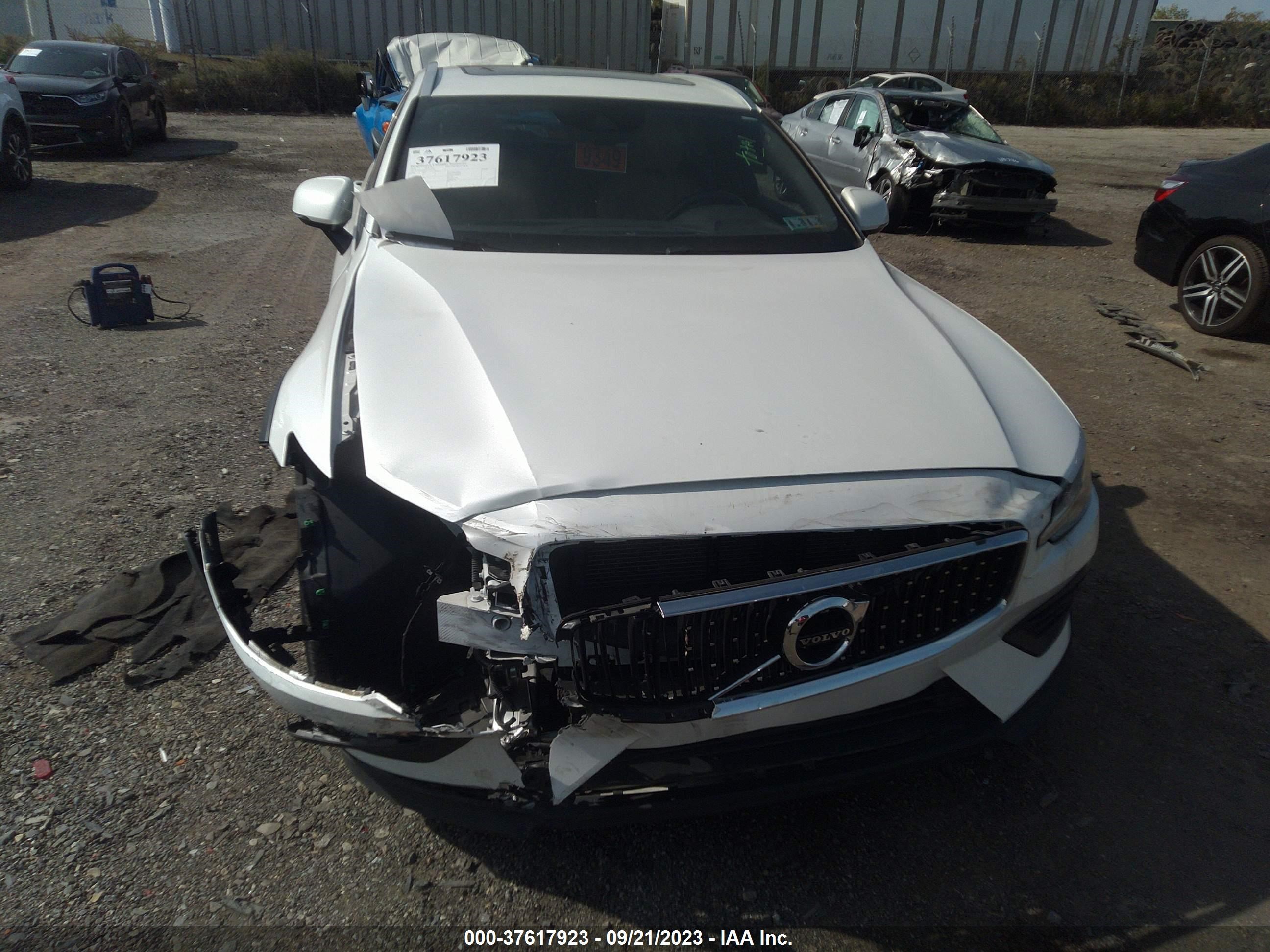 Photo 5 VIN: YV4102WK3L1031196 - VOLVO V60 CROSS COUNTRY 