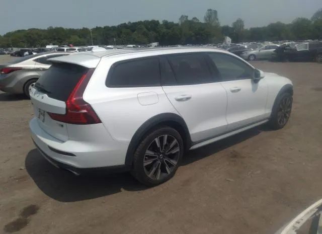 Photo 3 VIN: YV4102WK6L1040071 - VOLVO V60 CROSS COUNTRY 