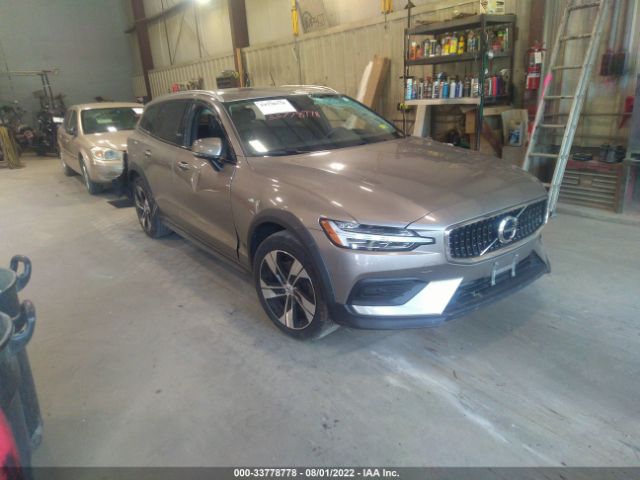 Photo 0 VIN: YV4102WK7L1037325 - VOLVO V60 CROSS COUNTRY 