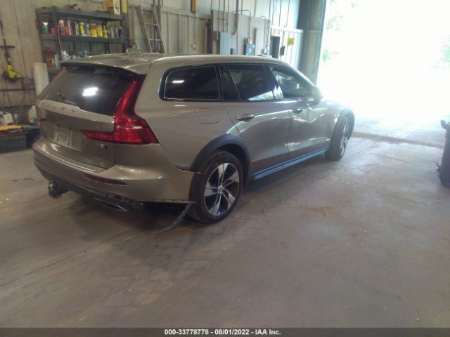 Photo 3 VIN: YV4102WK7L1037325 - VOLVO V60 CROSS COUNTRY 