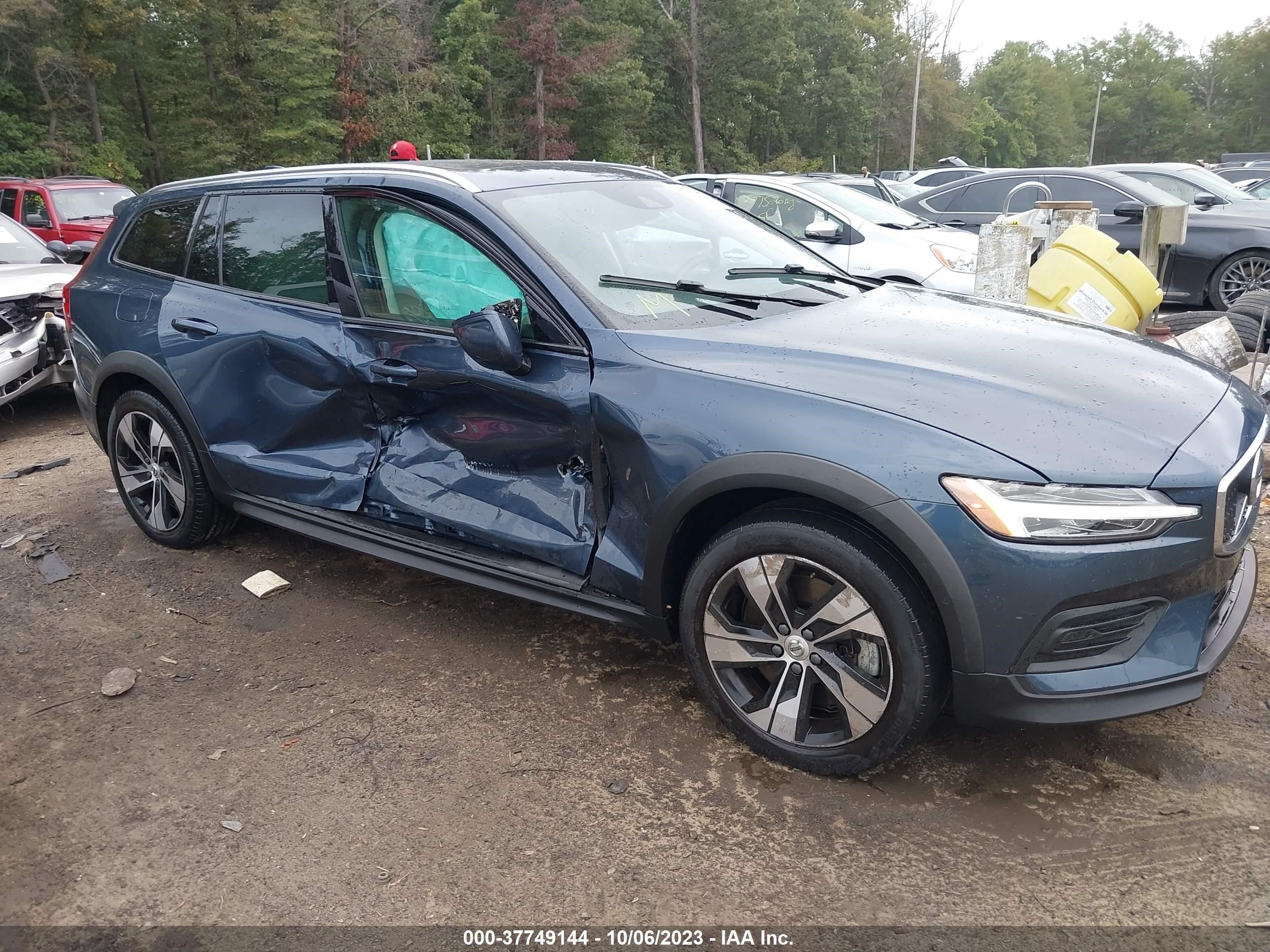 Photo 0 VIN: YV4102WK8L1046941 - VOLVO V60 CROSS COUNTRY 