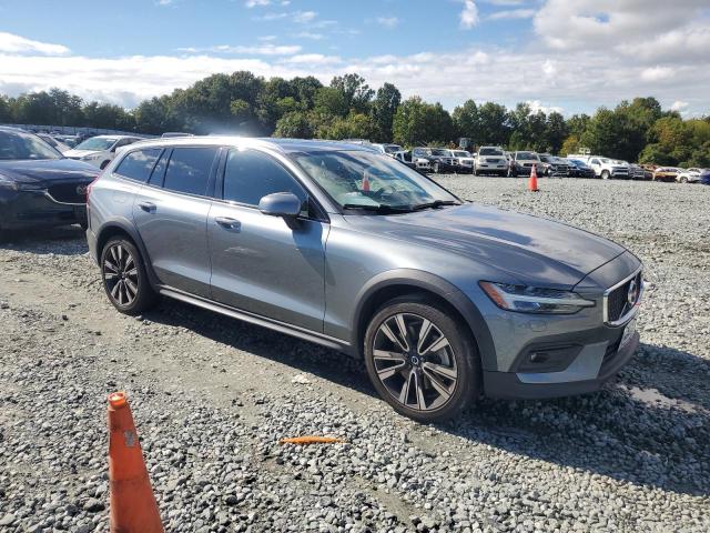 Photo 3 VIN: YV4102WK9L1034779 - VOLVO V60 CROSS 