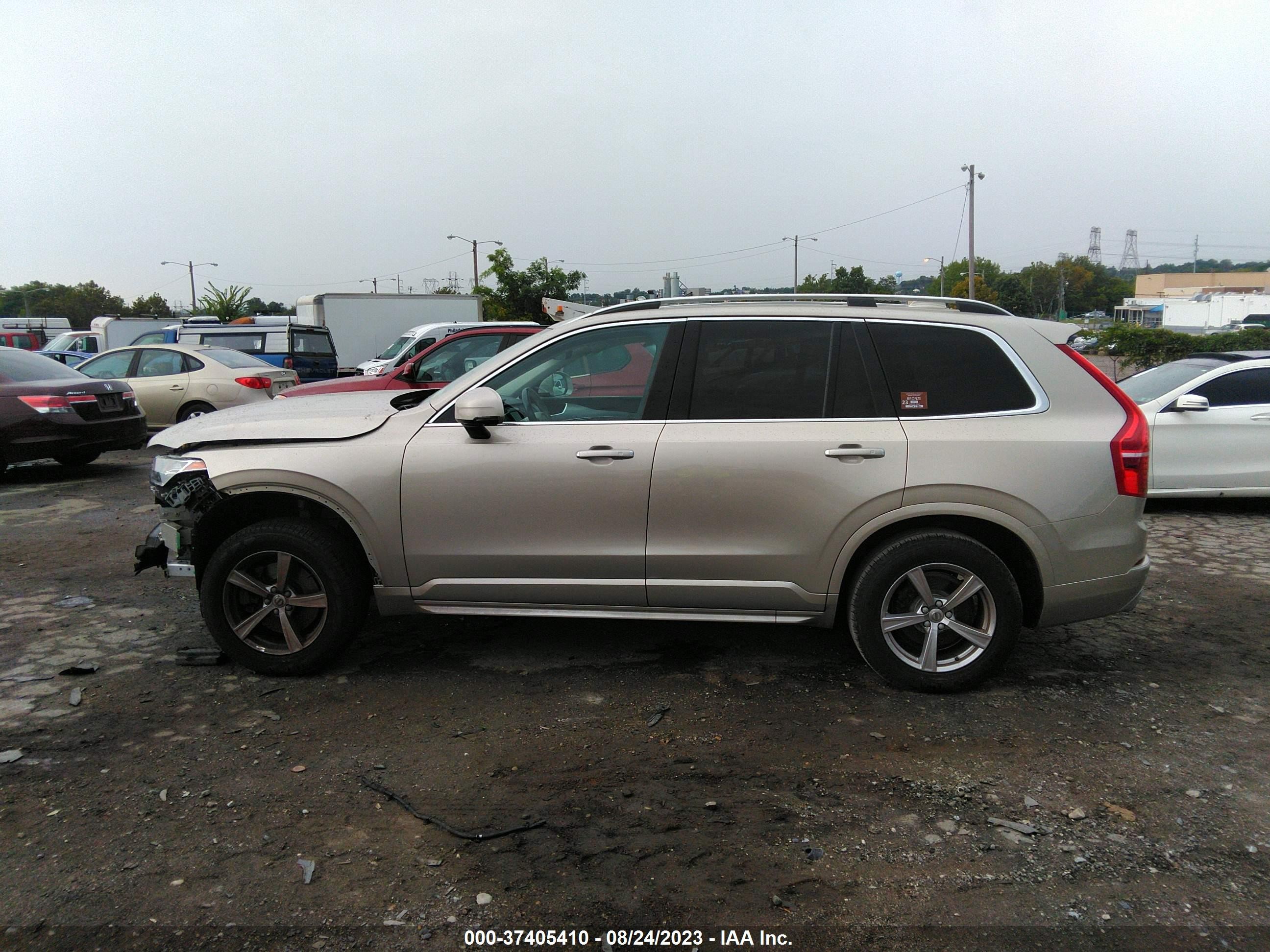 Photo 14 VIN: YV4102XKXG1057086 - VOLVO XC90 