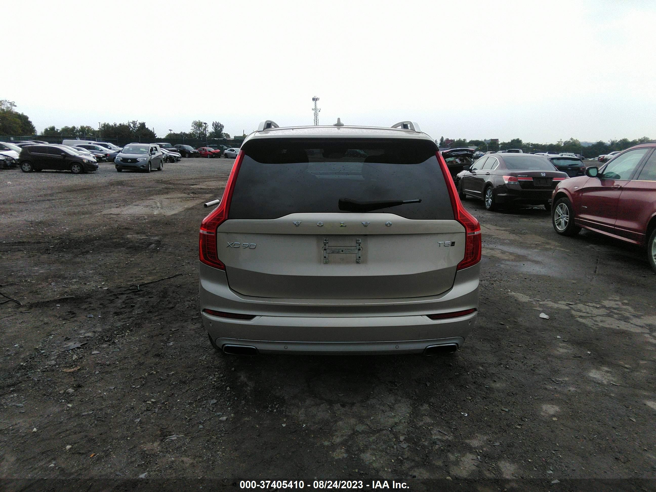 Photo 16 VIN: YV4102XKXG1057086 - VOLVO XC90 