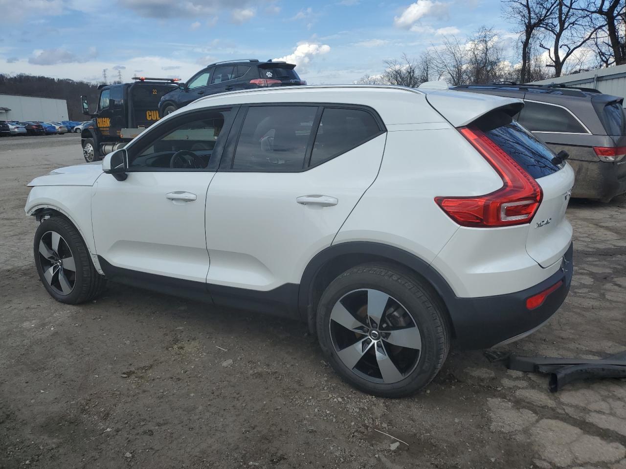 Photo 1 VIN: YV4162UK8M2497025 - VOLVO XC40 