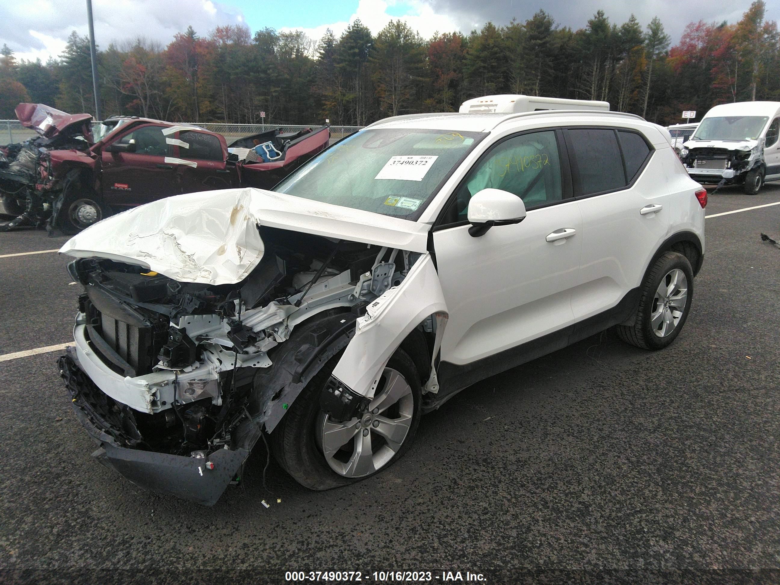 Photo 1 VIN: YV4162UKXN2654393 - VOLVO XC40 