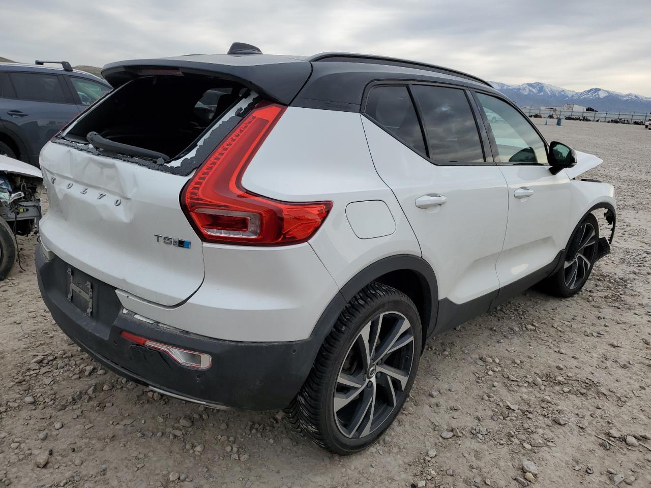 Photo 2 VIN: YV4162UM5K2049873 - VOLVO XC40 