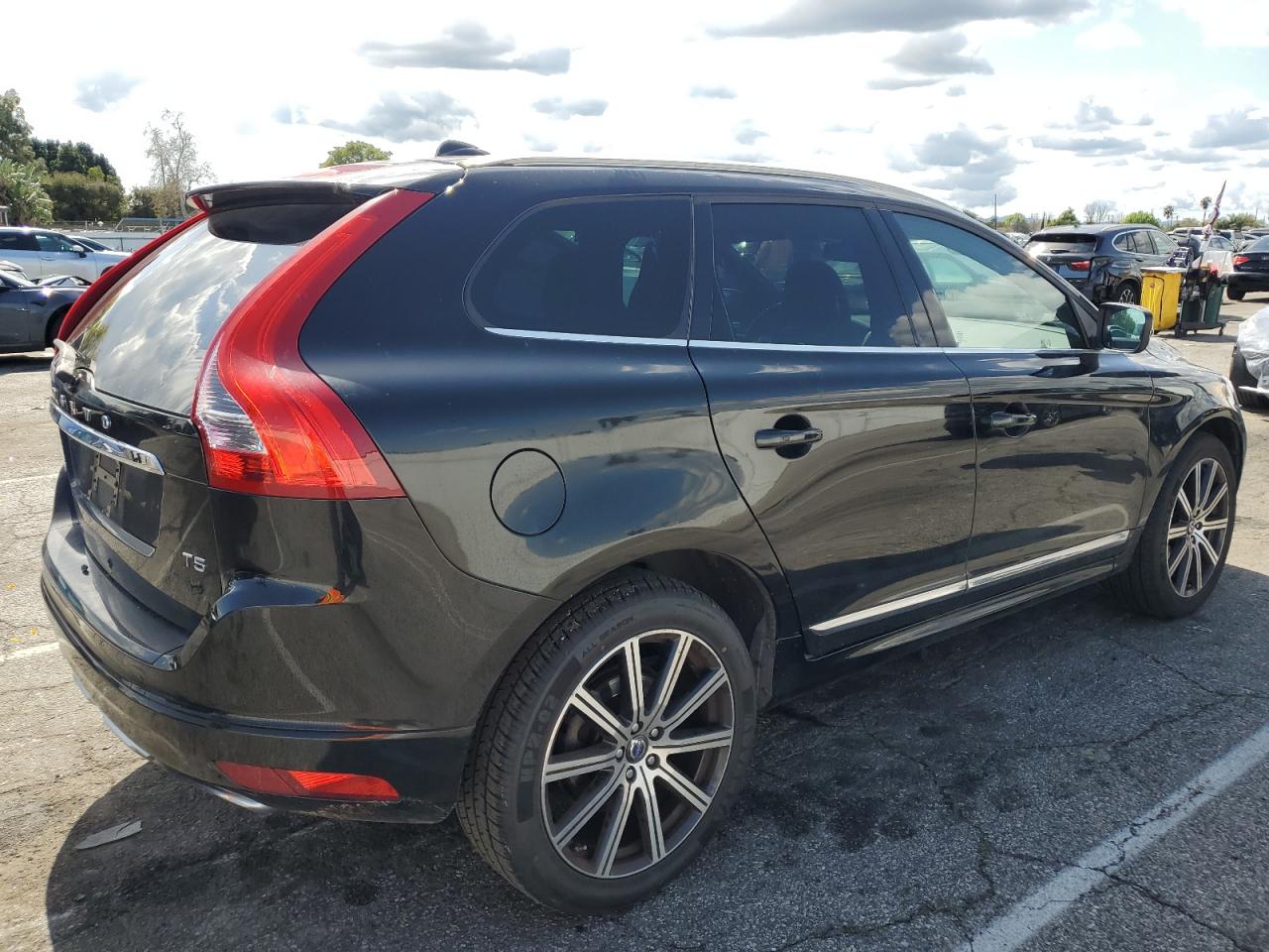 Photo 2 VIN: YV426MDC0F2560145 - VOLVO XC60 