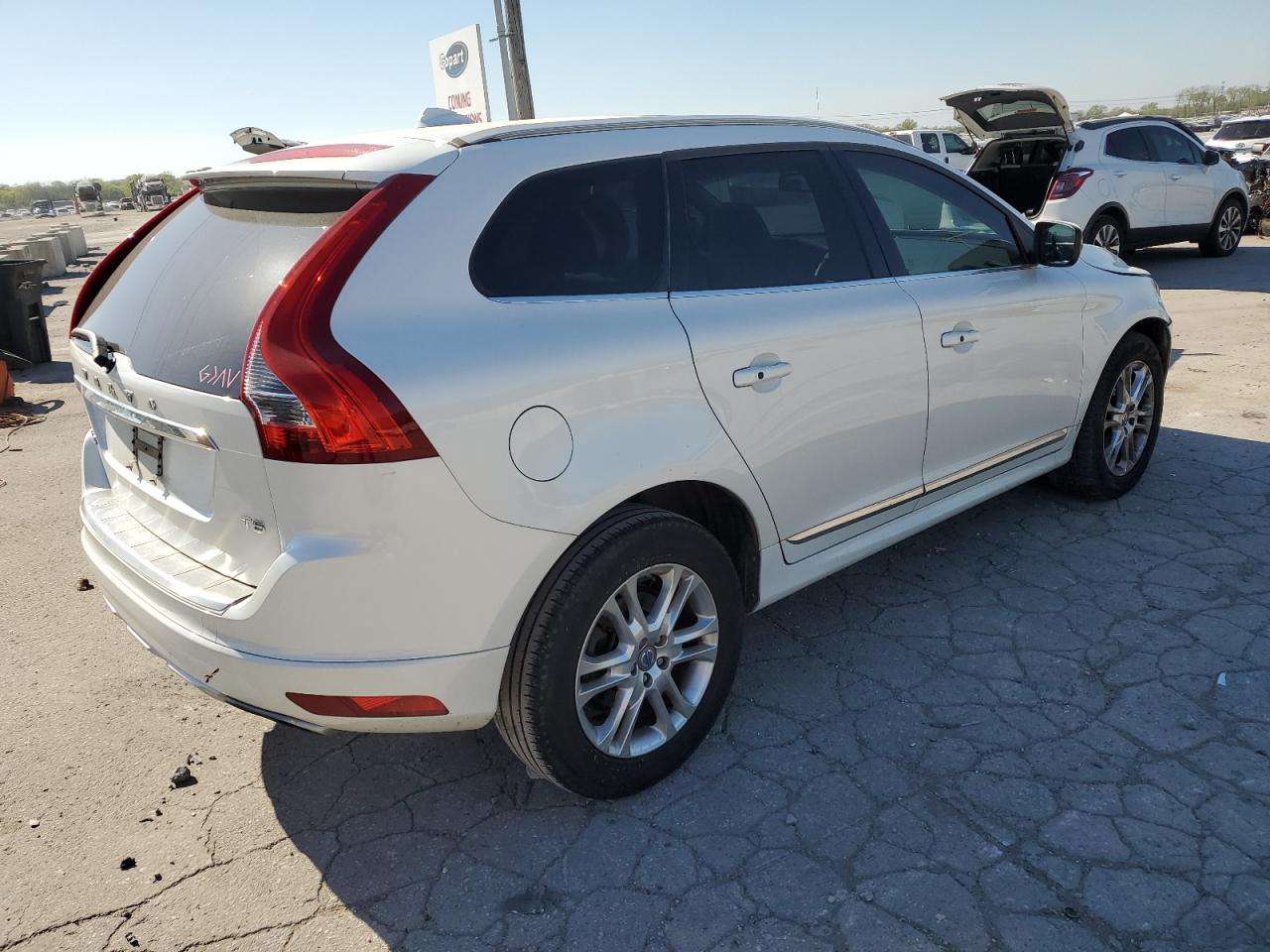 Photo 2 VIN: YV440MDB7F2601341 - VOLVO XC60 