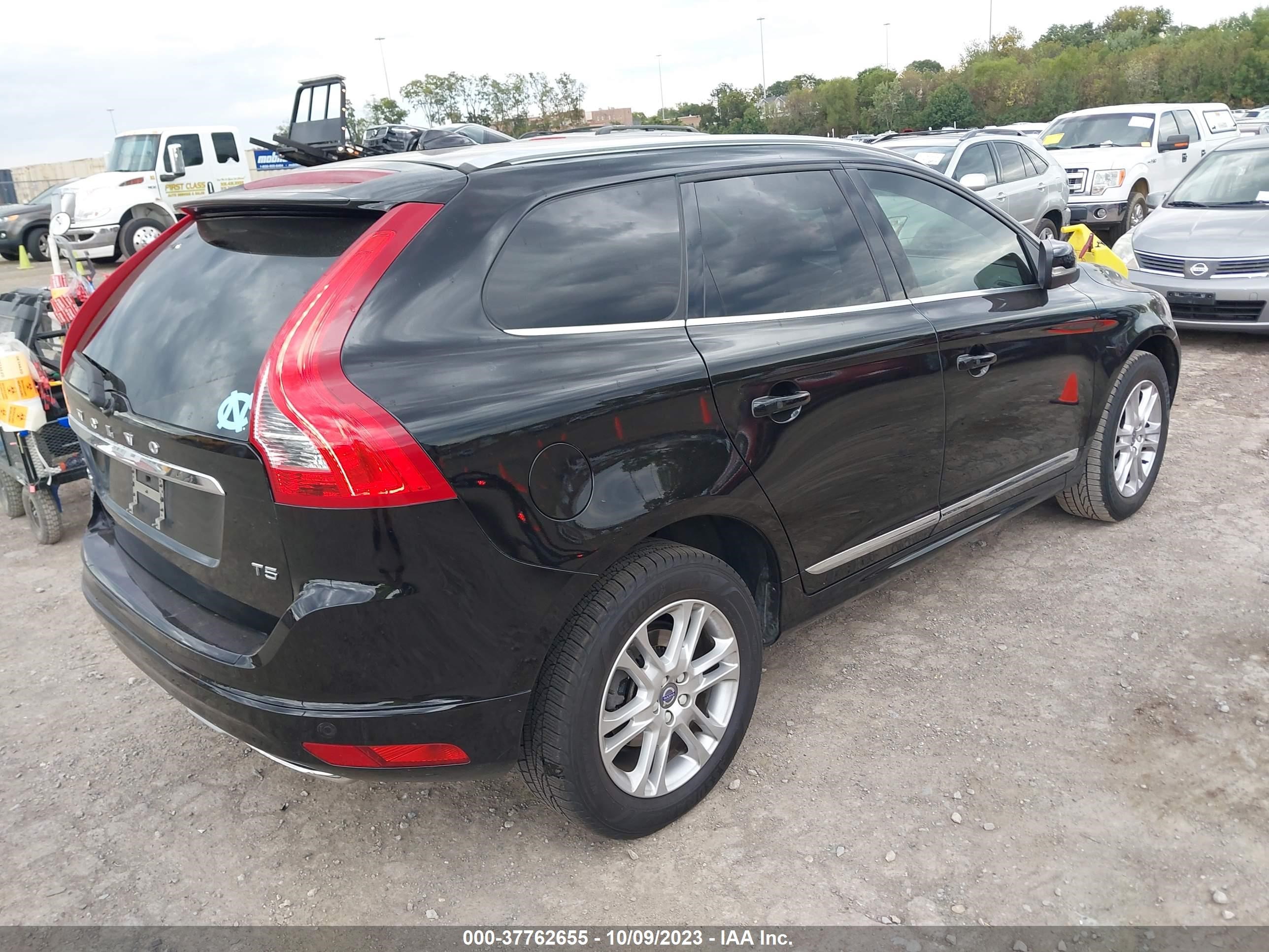 Photo 3 VIN: YV440MDK1G2868380 - VOLVO XC60 