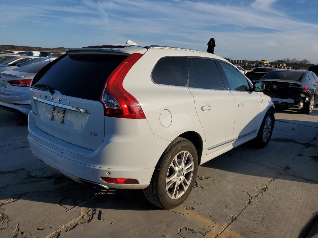 Photo 2 VIN: YV440MDK7F2709393 - VOLVO XC60 