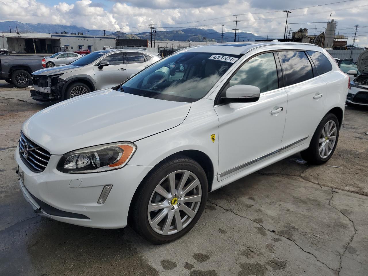 Photo 0 VIN: YV440MDU2H2131451 - VOLVO XC60 