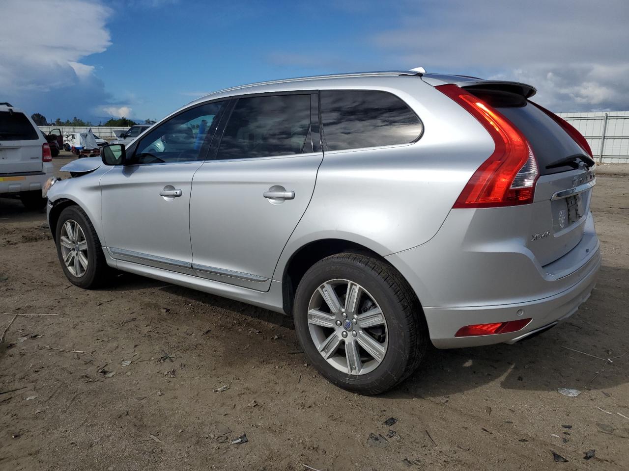 Photo 1 VIN: YV440MDUXH2006360 - VOLVO XC60 