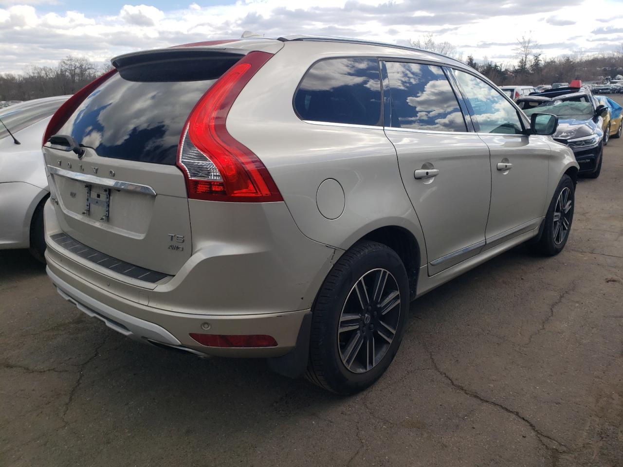 Photo 2 VIN: YV440MRRXH2070712 - VOLVO XC60 