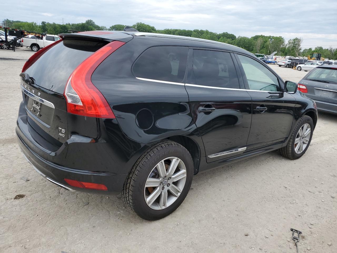 Photo 2 VIN: YV440MRU3H2013630 - VOLVO XC60 