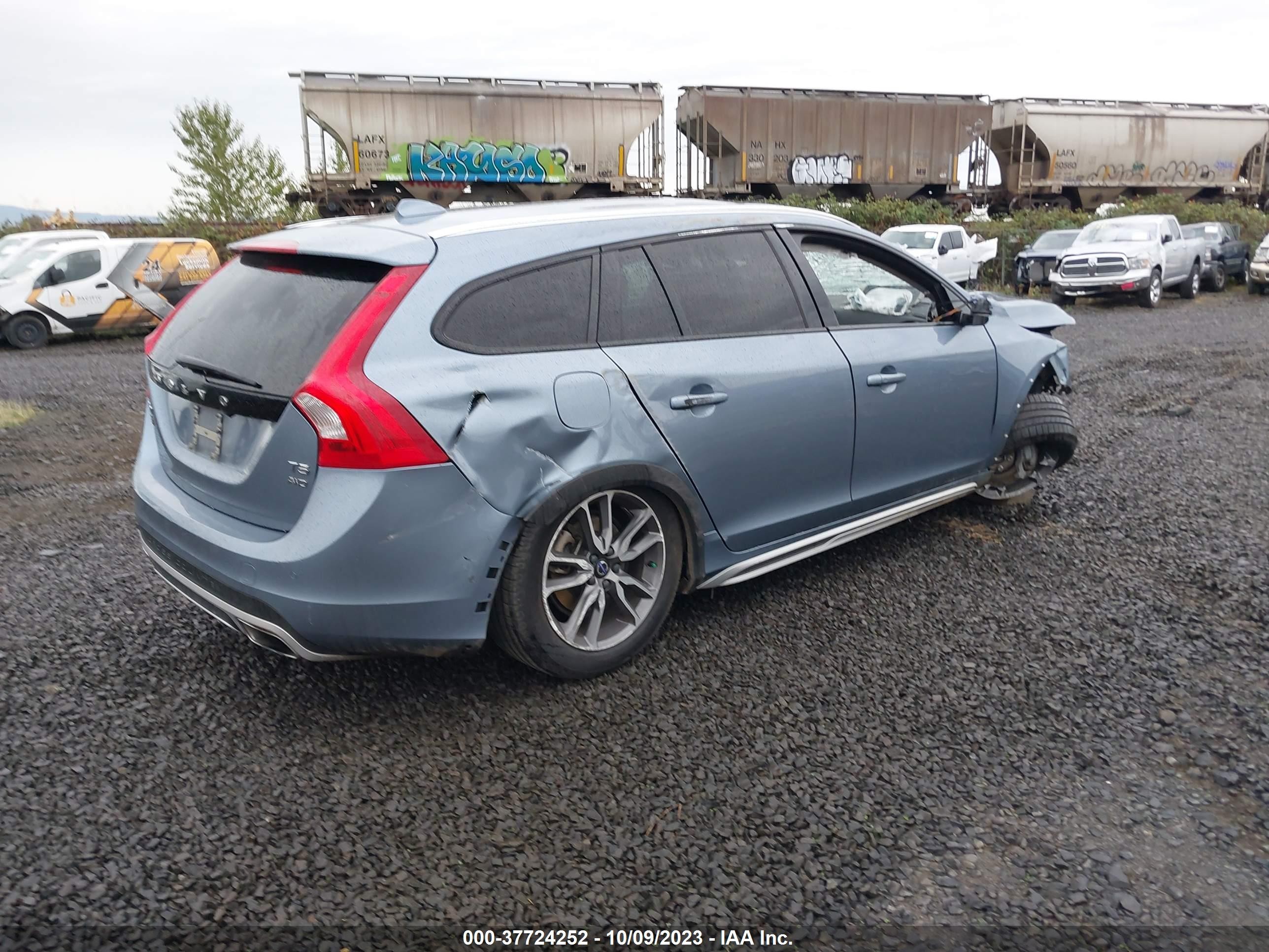 Photo 3 VIN: YV440MWK1J2046070 - VOLVO V60 CROSS COUNTRY 