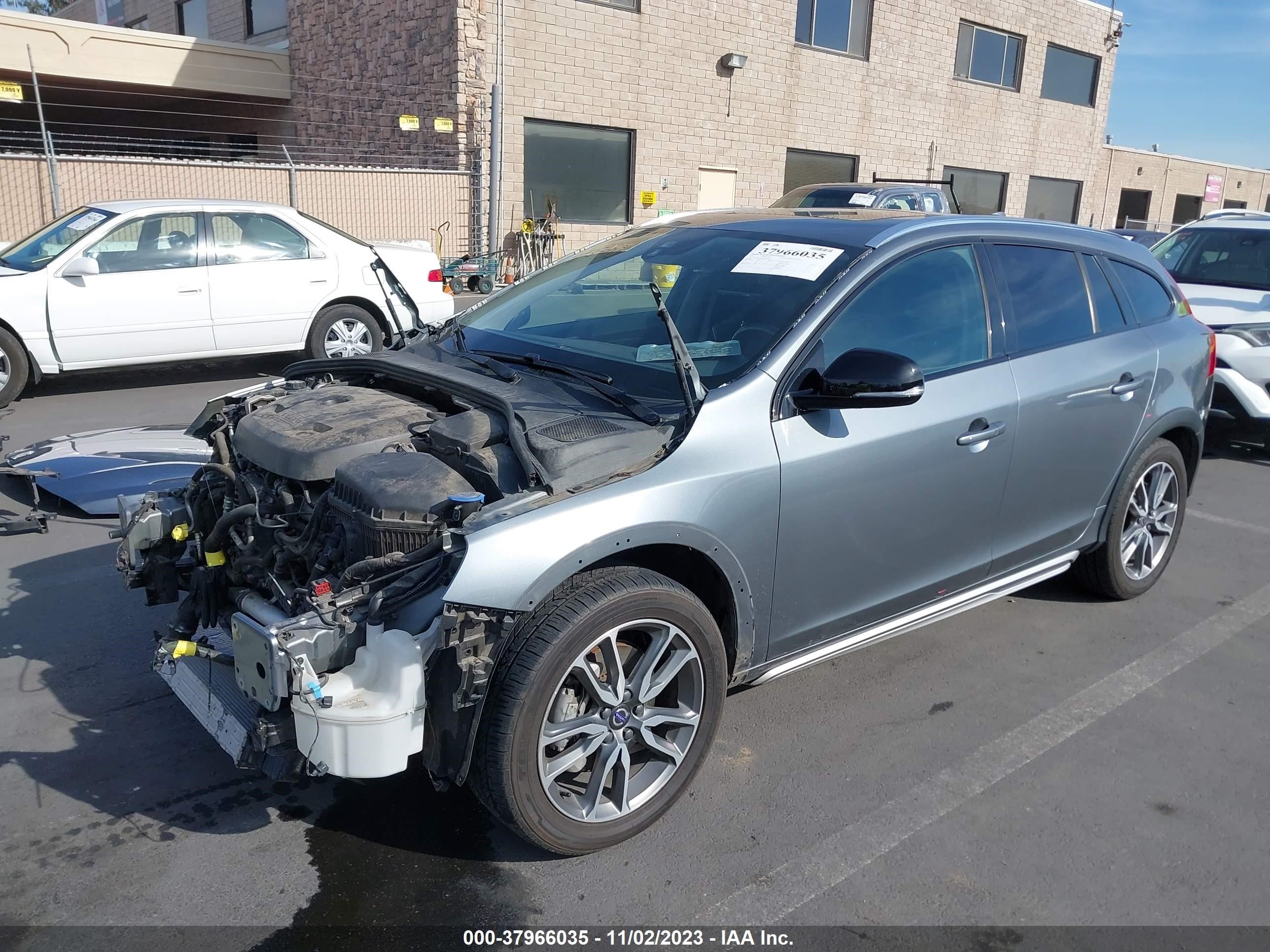 Photo 1 VIN: YV440MWK4H1031403 - VOLVO V60 CROSS COUNTRY 