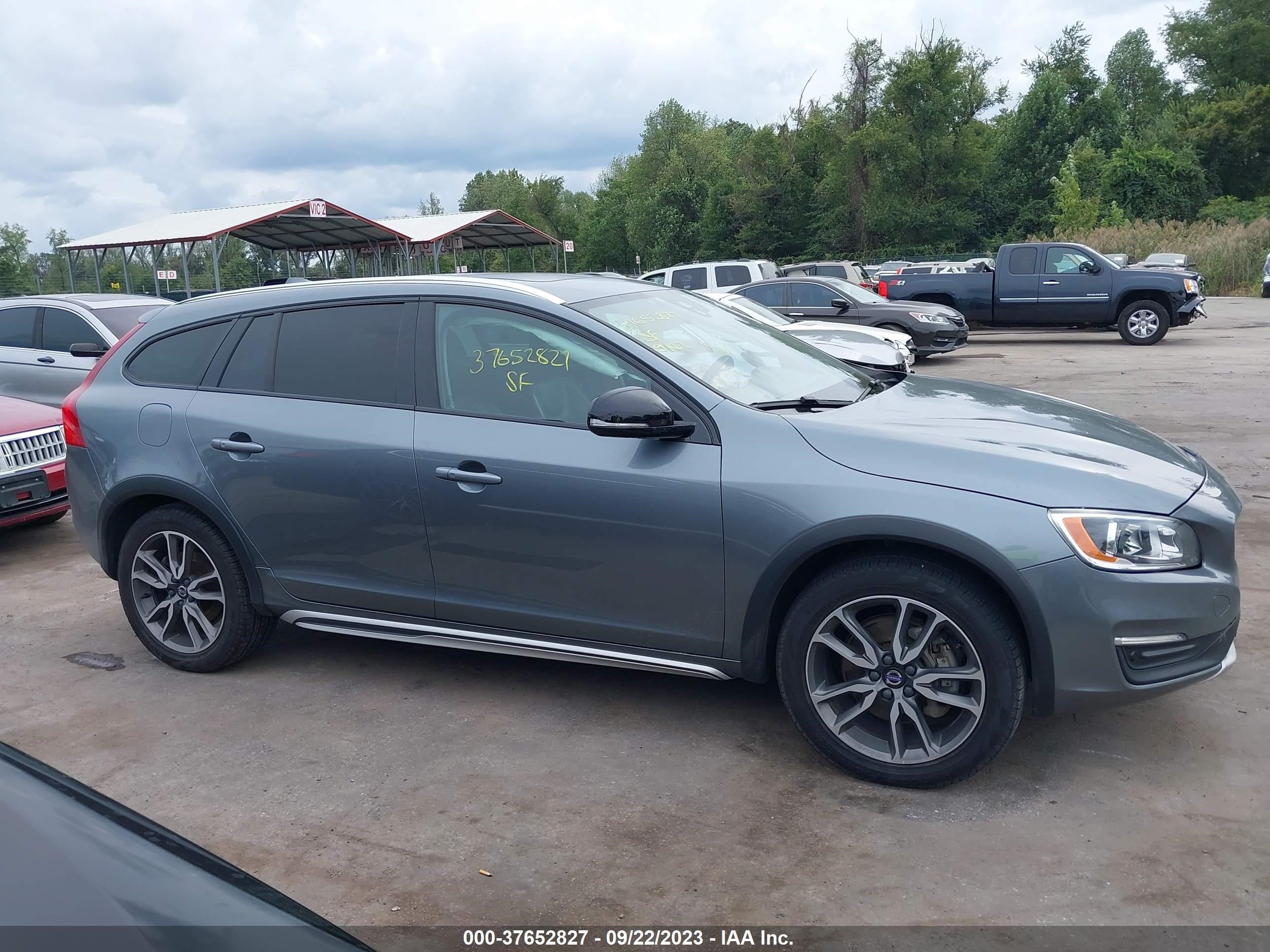 Photo 12 VIN: YV440MWK4H1041199 - VOLVO V60 CROSS COUNTRY 