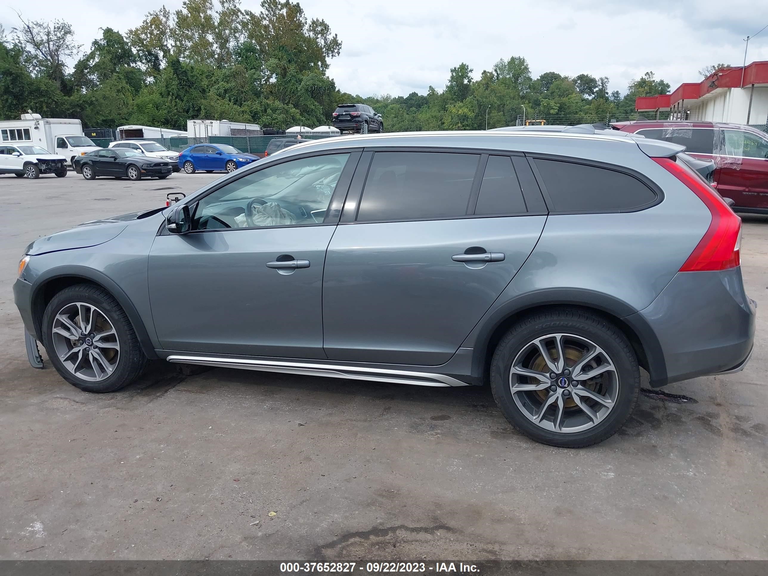 Photo 13 VIN: YV440MWK4H1041199 - VOLVO V60 CROSS COUNTRY 