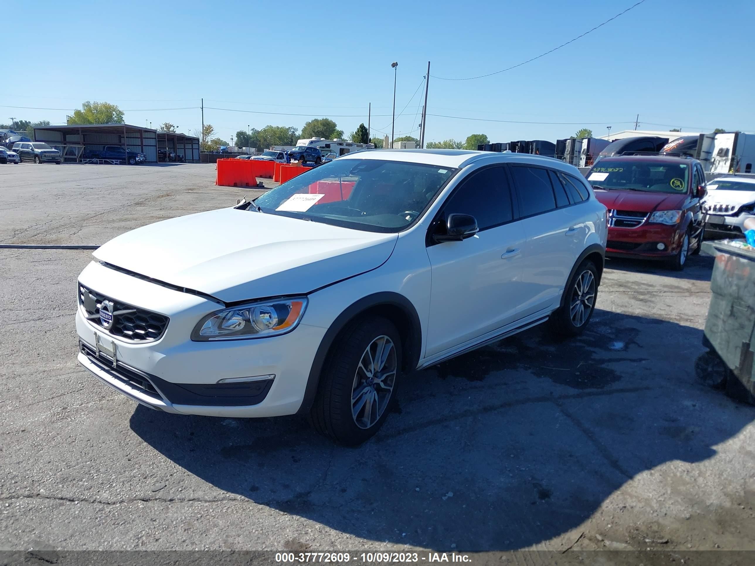 Photo 1 VIN: YV440MWK5J2050056 - VOLVO V60 CROSS COUNTRY 