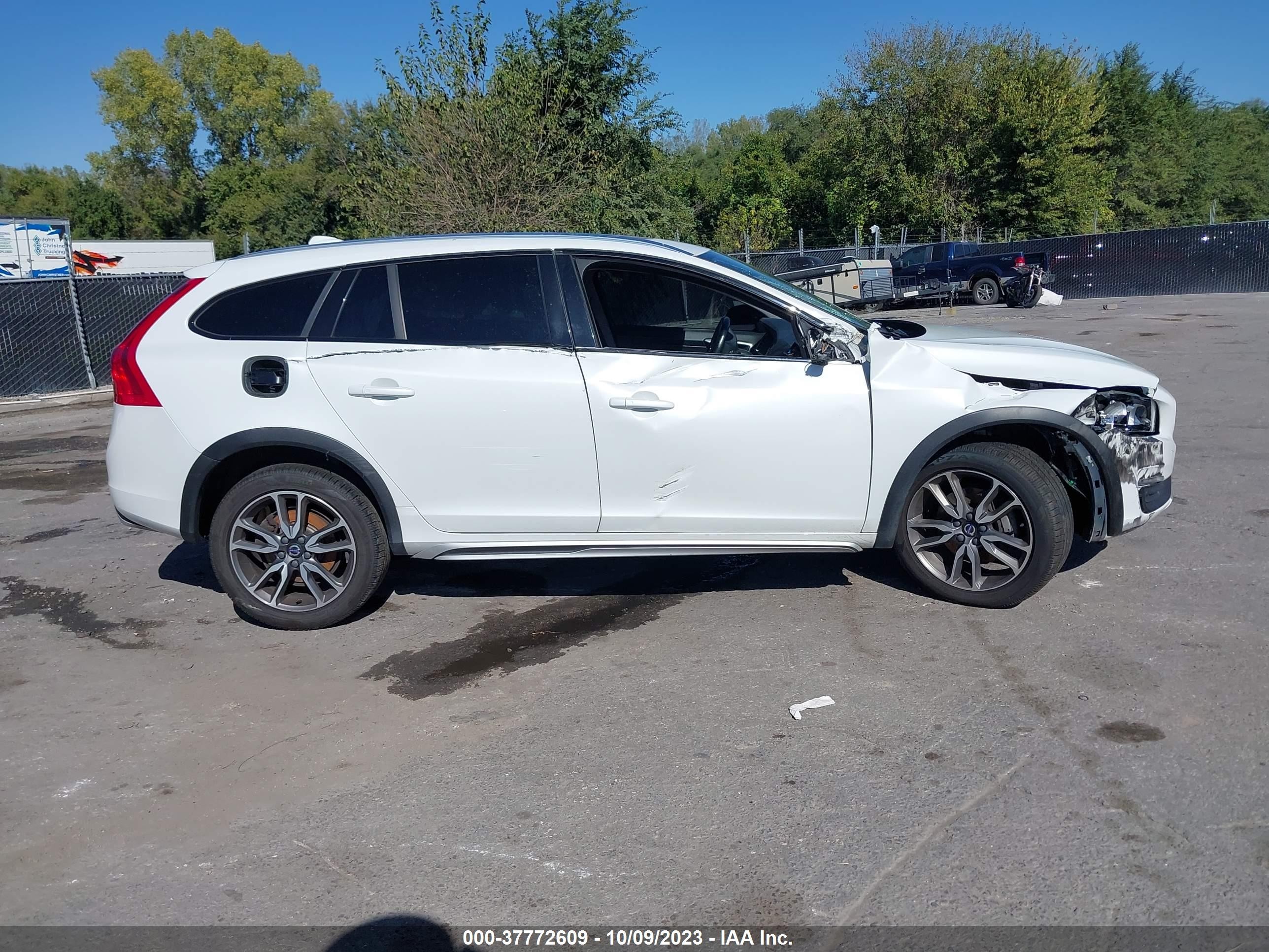 Photo 12 VIN: YV440MWK5J2050056 - VOLVO V60 CROSS COUNTRY 