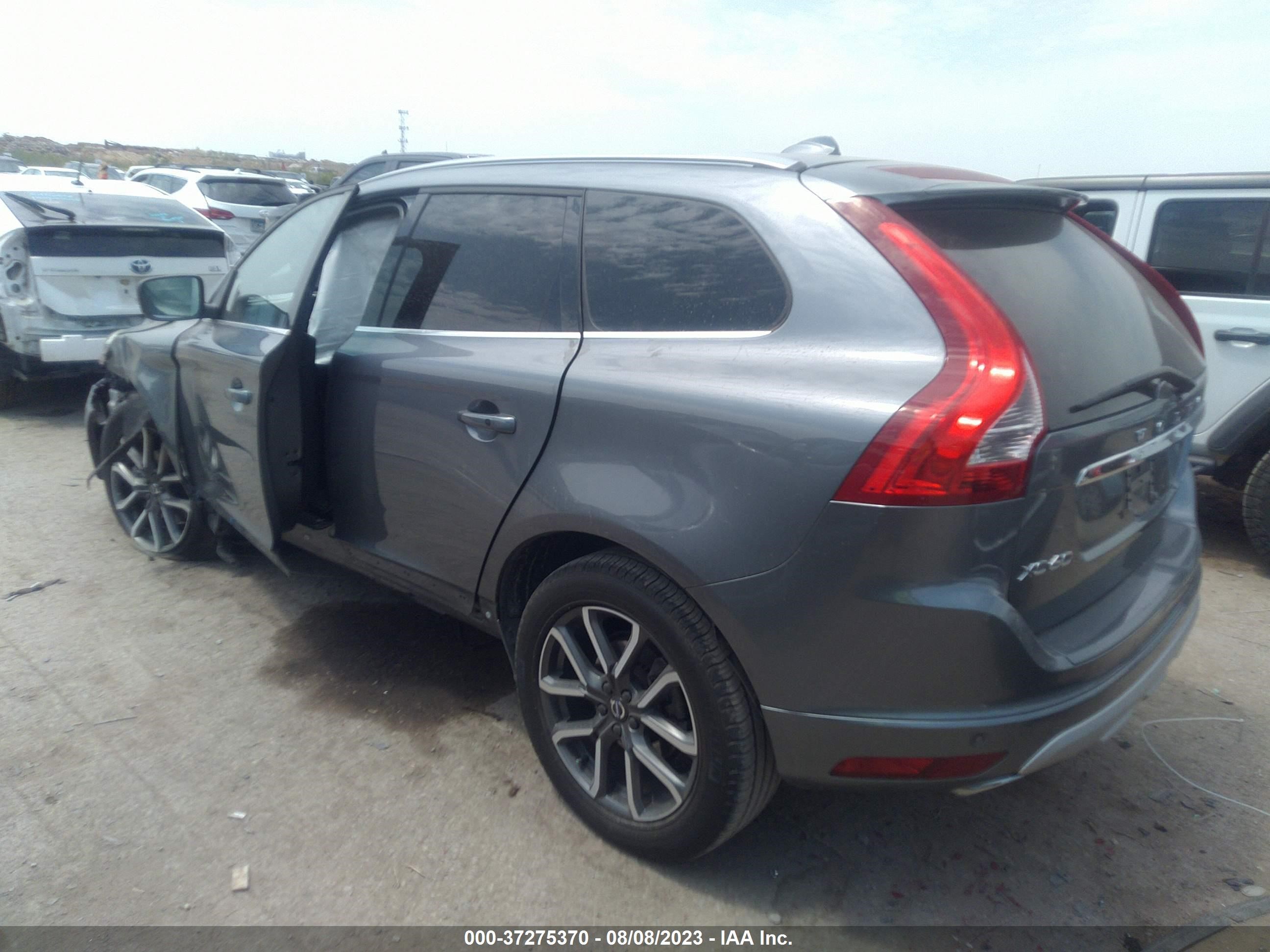 Photo 2 VIN: YV449MRR7H2013387 - VOLVO XC60 