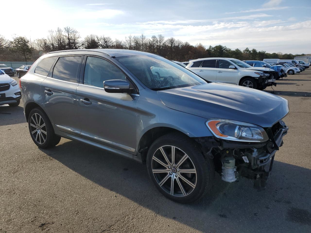 Photo 3 VIN: YV449MRU8H2225705 - VOLVO XC60 