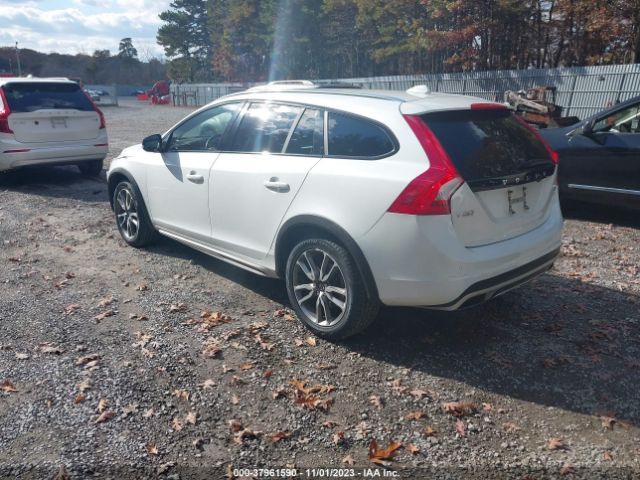 Photo 2 VIN: YV4612HK2G1006229 - VOLVO V60 CROSS COUNTRY 