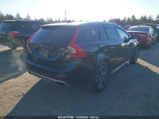 Photo 3 VIN: YV4612HK2G1015755 - VOLVO V60 CROSS COUNTRY 