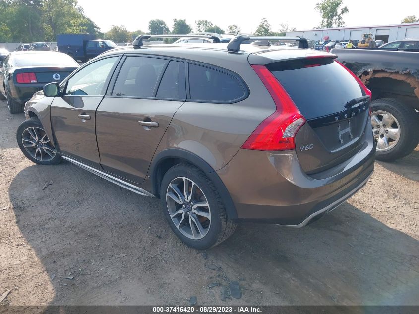 Photo 2 VIN: YV4612HK5F1002092 - VOLVO V60 CROSS COUNTRY 